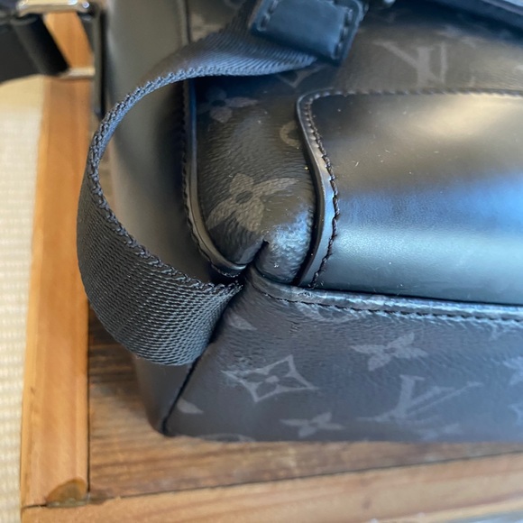 Louis Vuitton Messenger PM Eclipse - Picture 12 of 16
